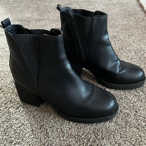 MIA chunky boot